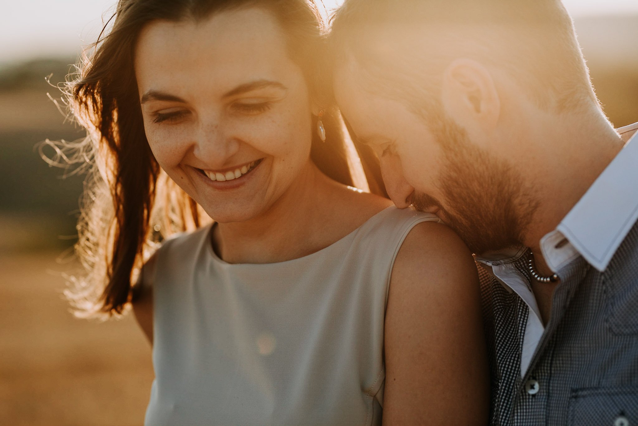 Engagement photographer valdorcia feature
